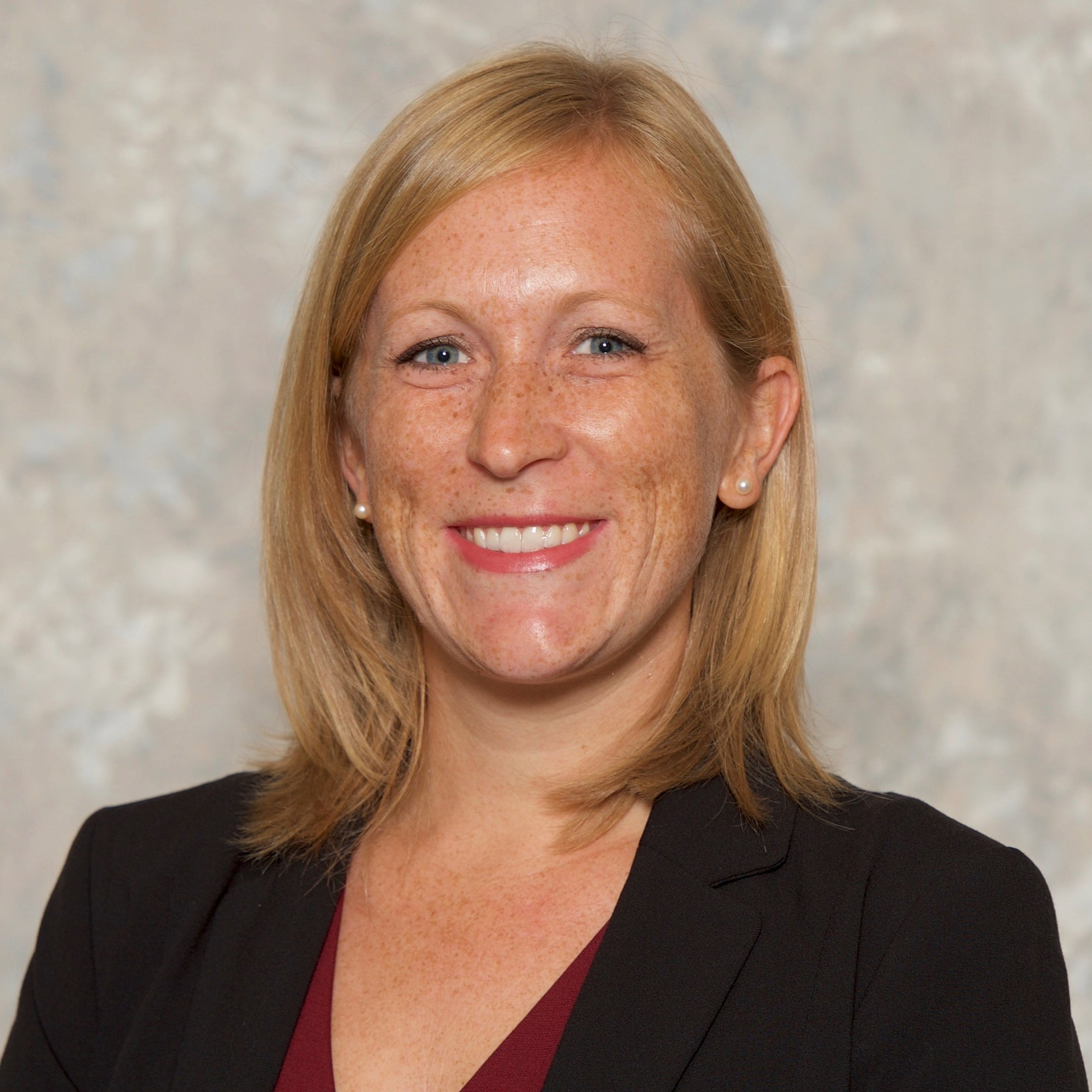 headshot of sara skillman