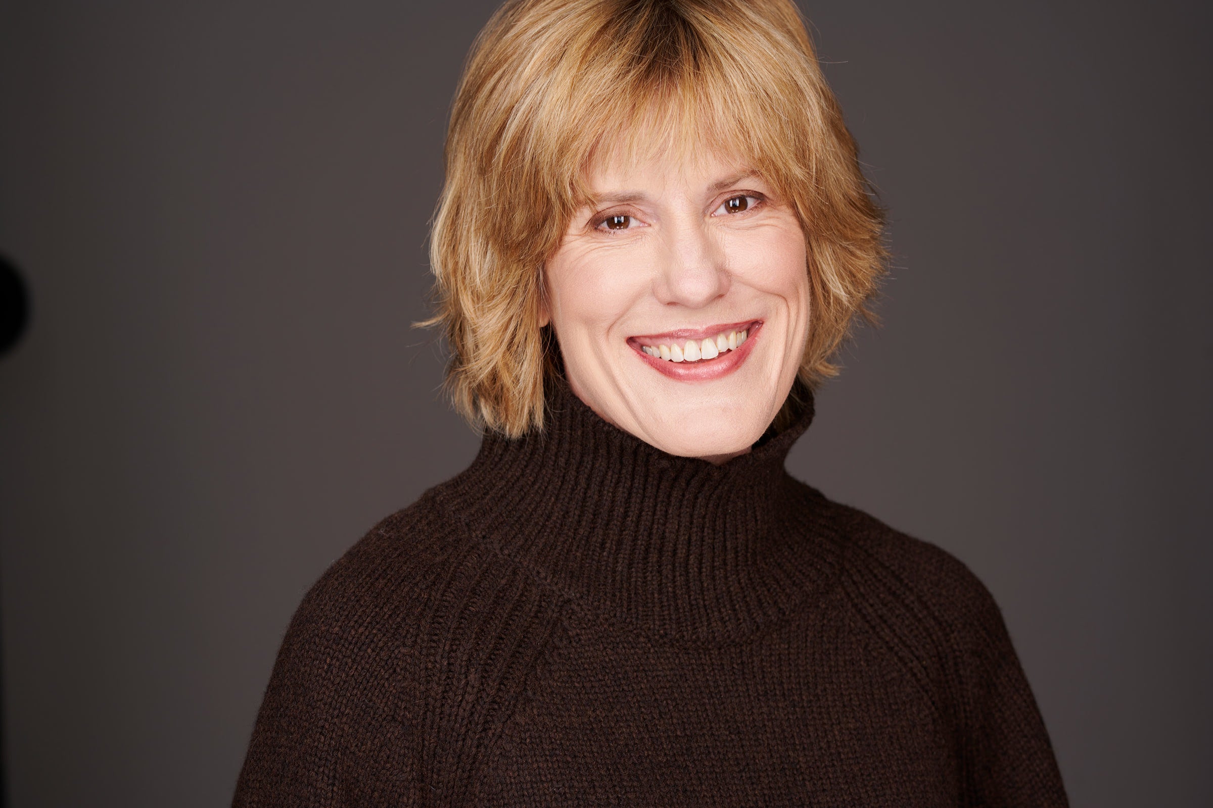 headshot of cate brewer